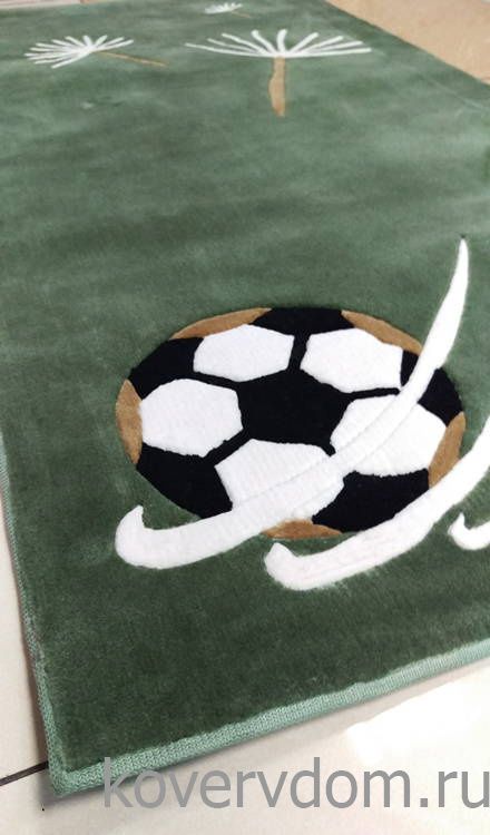 Ковер ручной работы с футбольной тематикой